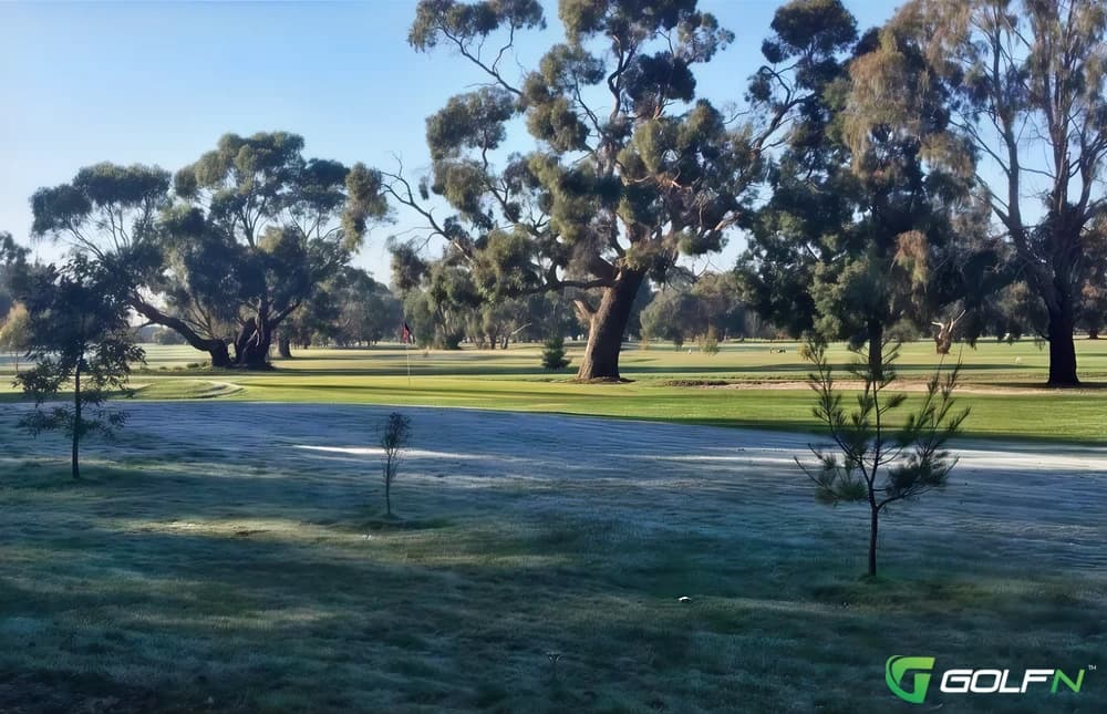 Romsey Golf Club Ltd in Southampton, England — semi-private, 18-hole golf course