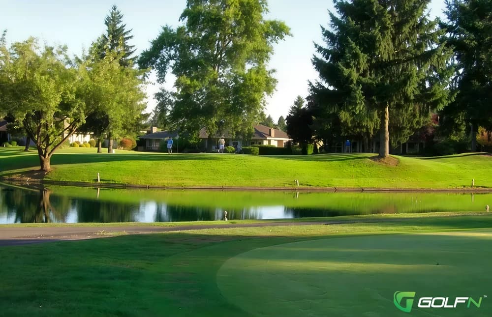 Red/Yellow - Charbonneau Golf Club in Wilsonville, Oregon — semi-private, 18-hole golf course, designed by Ted Robinson, Sr. (1975)
