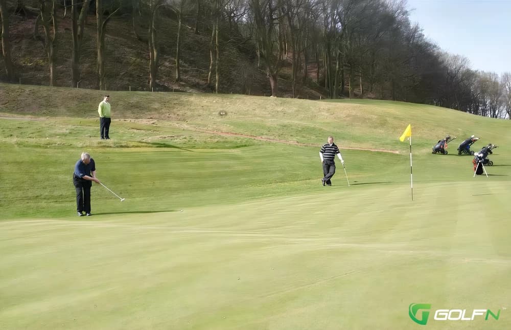 Outlane Golf Club in Huddersfield, England — semi-private, 18-hole golf course