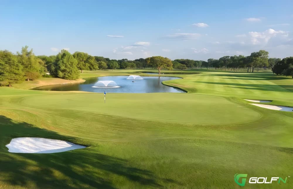 Royal Oaks Country Club (New Layout) in Dallas, Texas — private, 18-hole golf course, designed by Billy Martindale (1969)