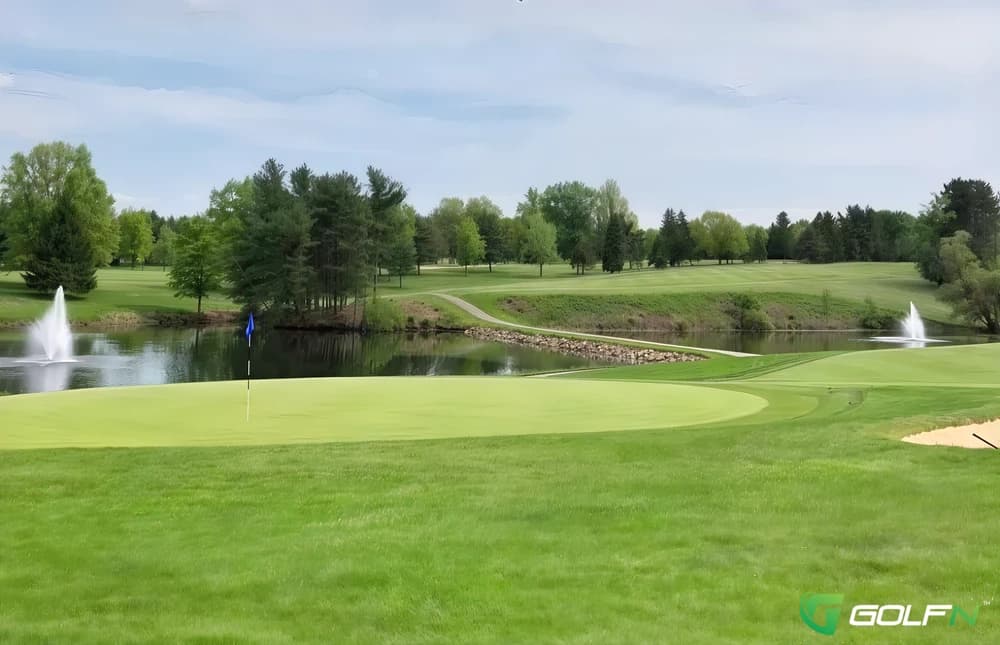 Pine Hills Golf Club in Hinckley, Ohio — public, 18-hole golf course, designed by Pappy Paddock