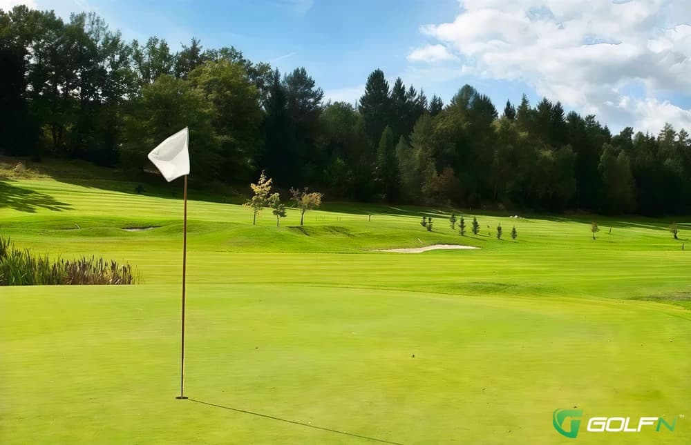 Longwood Golf Course in Farmville, Virginia — public, 9-hole golf course, designed by Barry Serafin (1996)