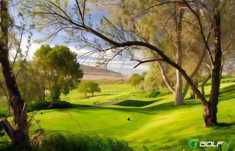 Riverbend Golf Course in Fort Myers, Florida — semi-private, 18-hole golf course