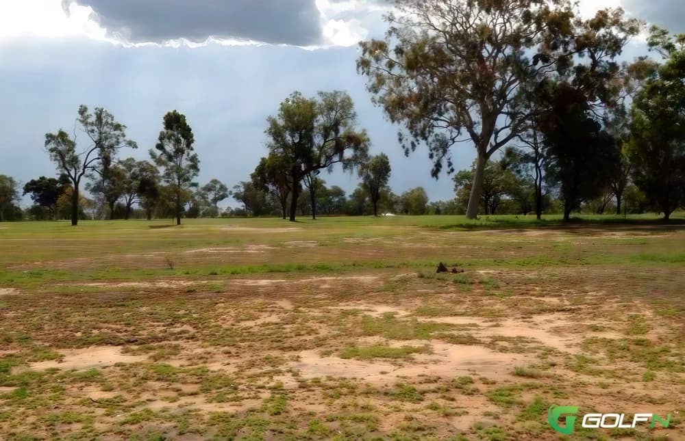 Alpha Golf Club in Alpha, Queensland β semi-private, 18-hole golf course