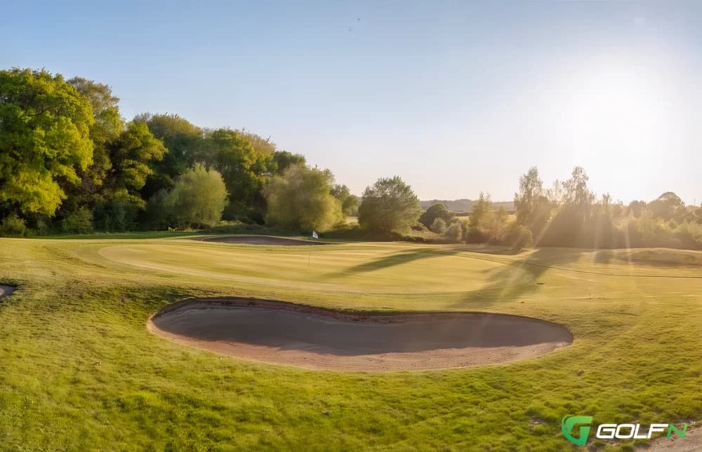 Vixen - South Essex Golf Centre in Brentwood, England — semi-private, 27-hole golf course