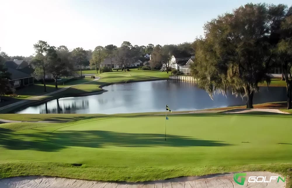 Hidden Hills Country Club in Jacksonville, Florida — private, 18-hole golf course, designed by Arnold Palmer
(1986)
