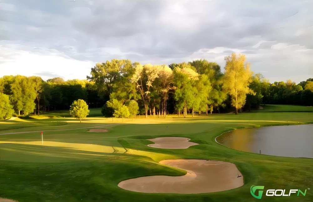 Coyote Crossing Golf Course in West Lafayette, Indiana — public, 18-hole golf course, designed by Hale Irwin (2000)