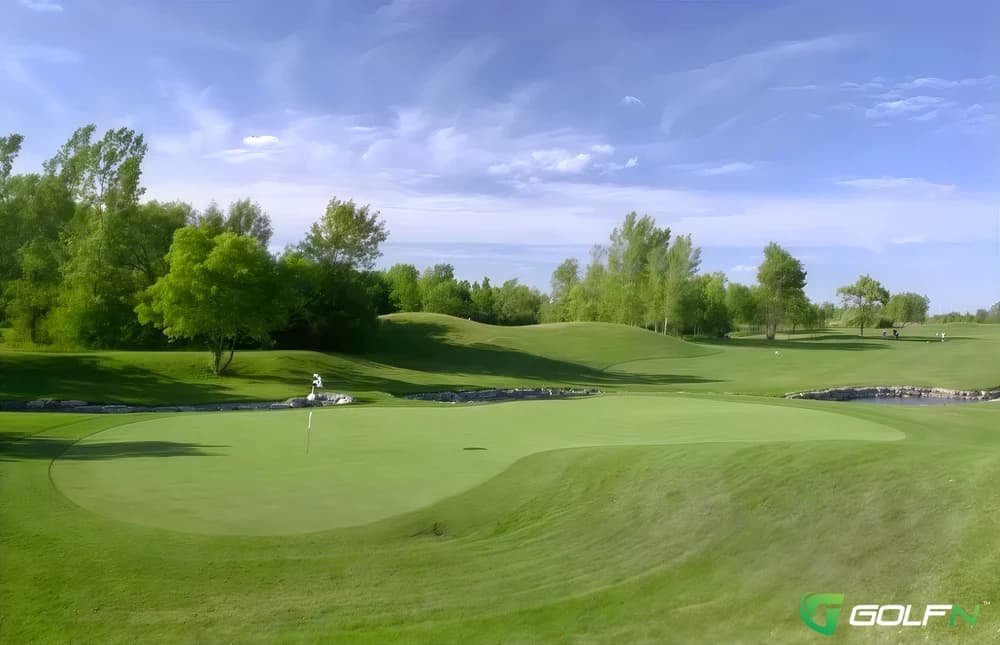Ile - Club De Golf De L'Ile De Montreal in Montreal, Quebec — public, 36-hole golf course, designed by Pat Ruddy (1998)