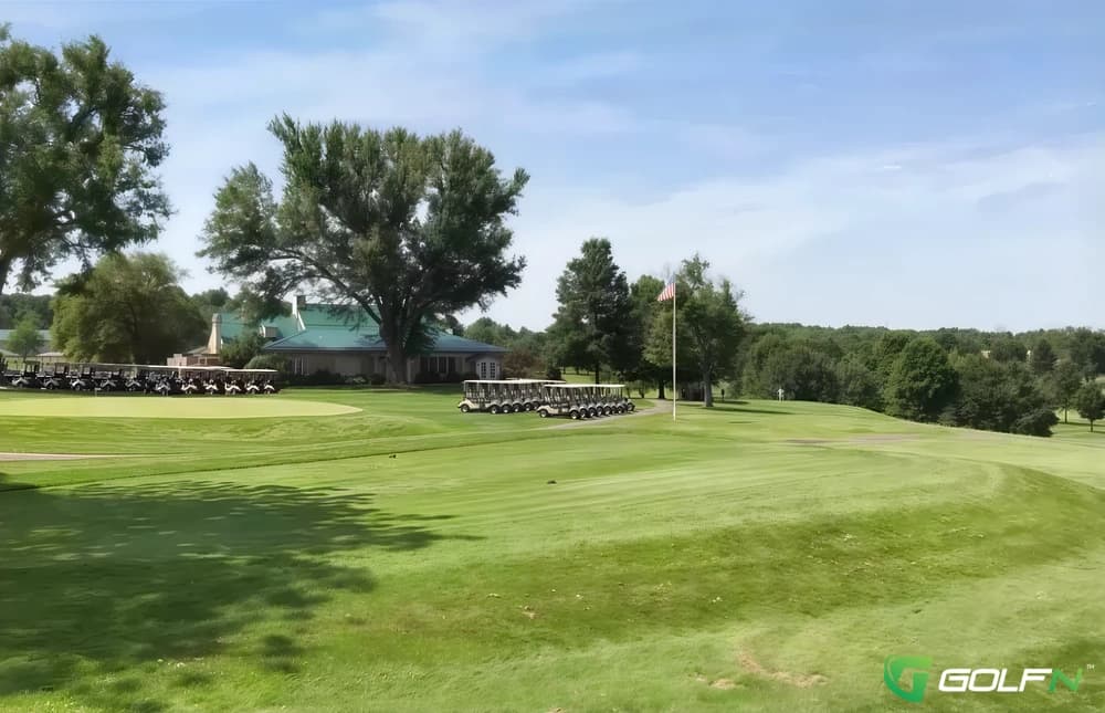 Cambridge Country Club in Byesville, Ohio — private, 18-hole golf course, designed by Bruce Matthews III