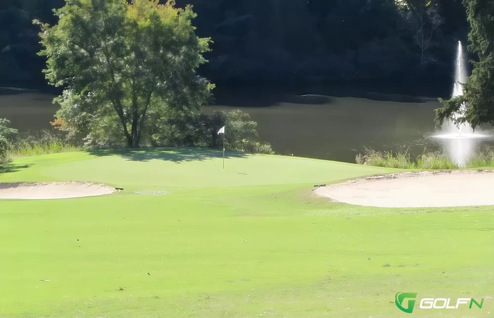 Oconee Country Club in Seneca, South Carolina — semi-private, 18-hole golf course