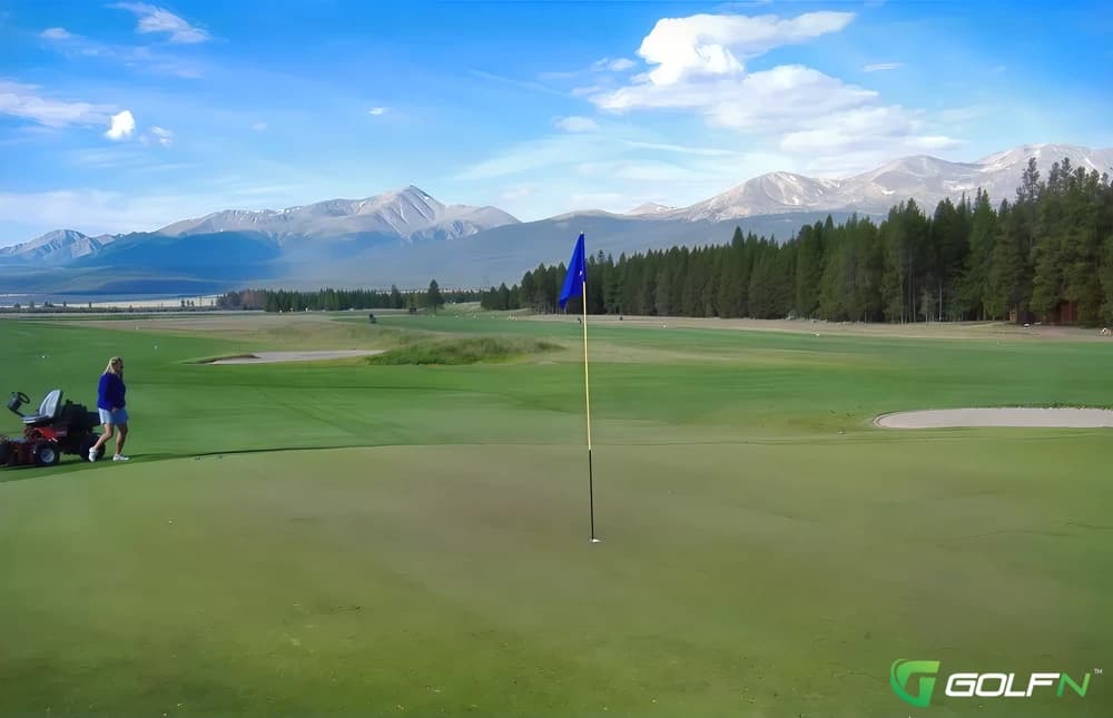 Mount Massive Golf Course in Leadville, Colorado — public, 9-hole golf course