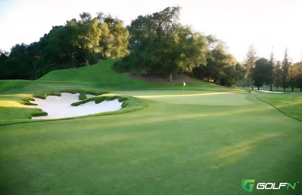 Woodland Hills Country Club in Woodland Hills, California — private, 18-hole golf course, designed by William P. Bell (1925)