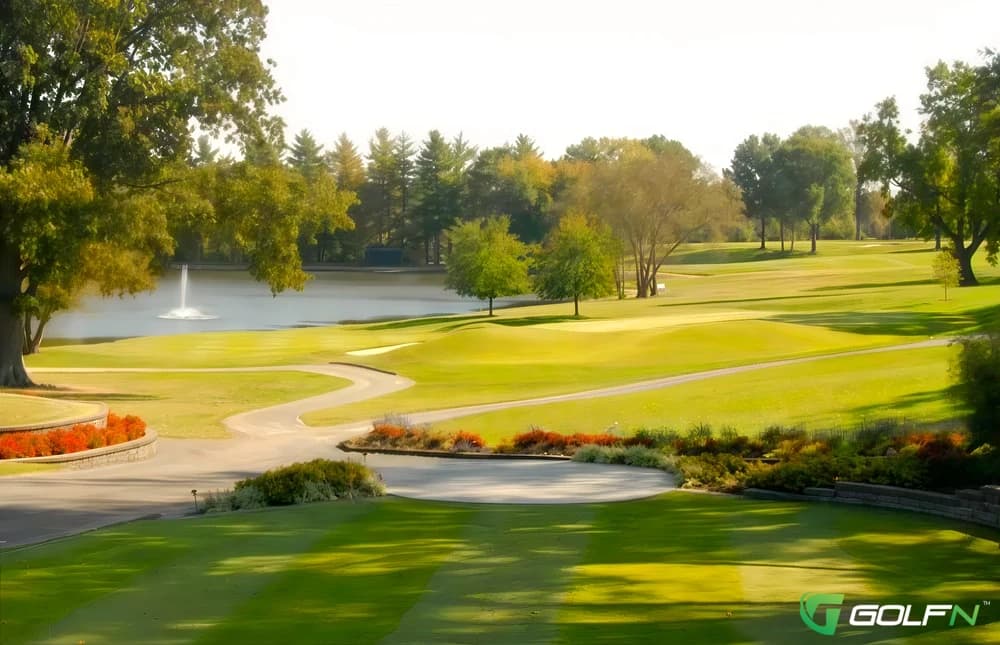 Rolling Hills Country Club in Newburgh, Indiana — private, 18-hole golf course, designed by William Diddel