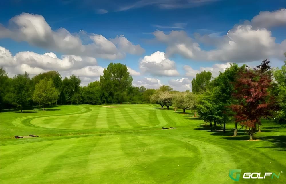 Wrotham Heath Golf Club in Sevenoaks, England — semi-private, 18-hole golf course, designed by David Williams (1993)
