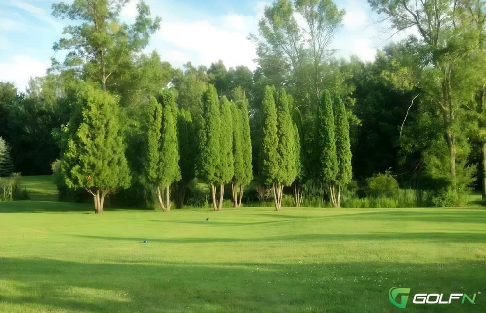 Summer Breeze Par 3 in Fremont, Michigan — public, 9-hole golf course, designed by Red Meyette (1994)