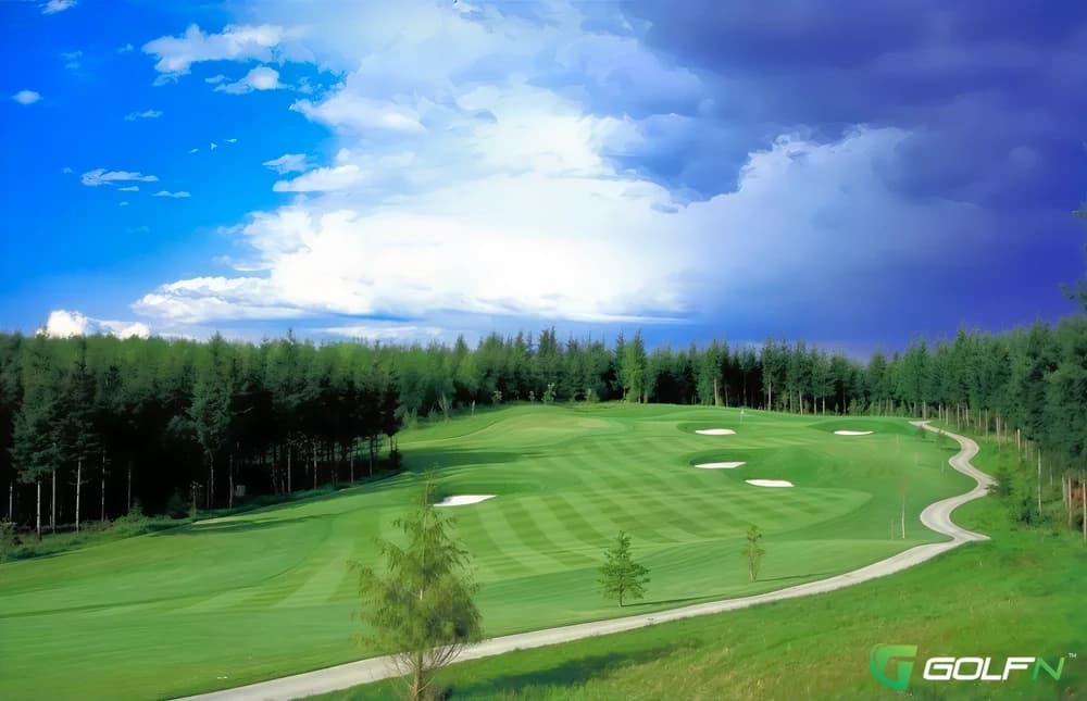 Tpc At Snoqualmie Ridge in Snoqualmie, Washington — private, 18-hole golf course, designed by Jack Nicklaus (1999)