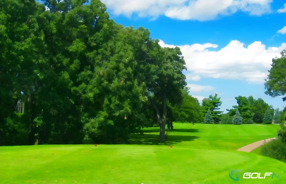 Carriage Greens Country Club in Darien, Illinois — public, 18-hole golf course