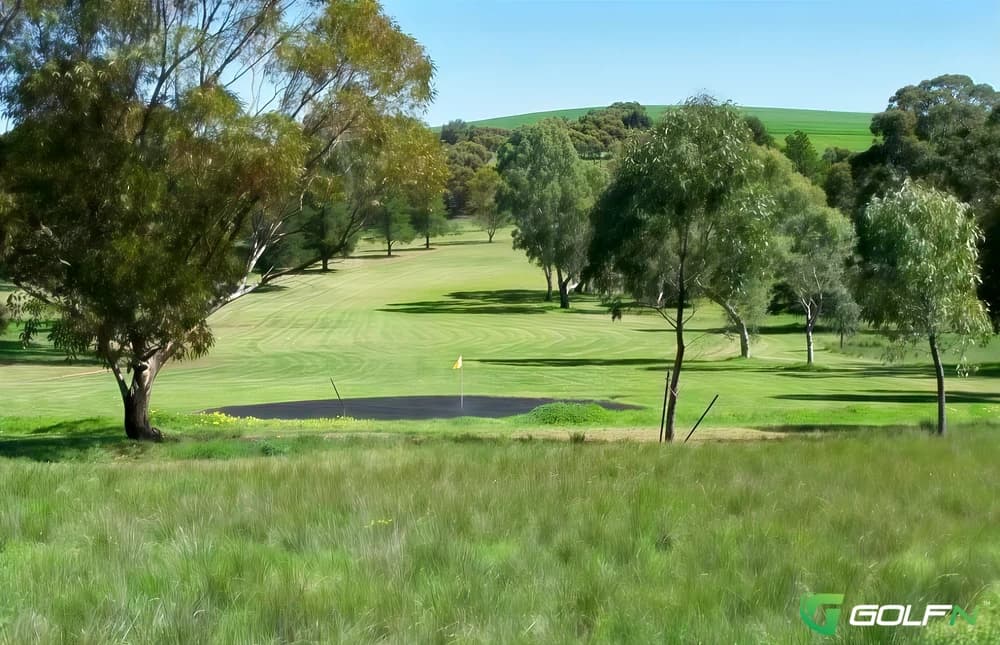 Jamestown Golf Club in Bundaleer North, South Australia β public, 18-hole golf course