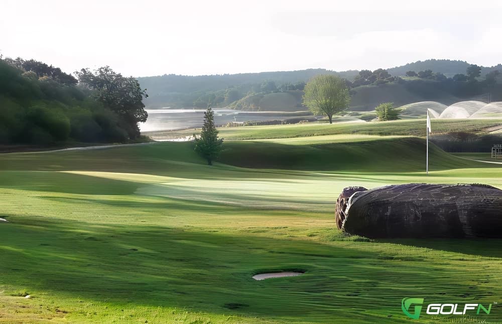 Fox Run Golf Centre And Driving Range in Ajax, Ontario — public, 12-hole golf course