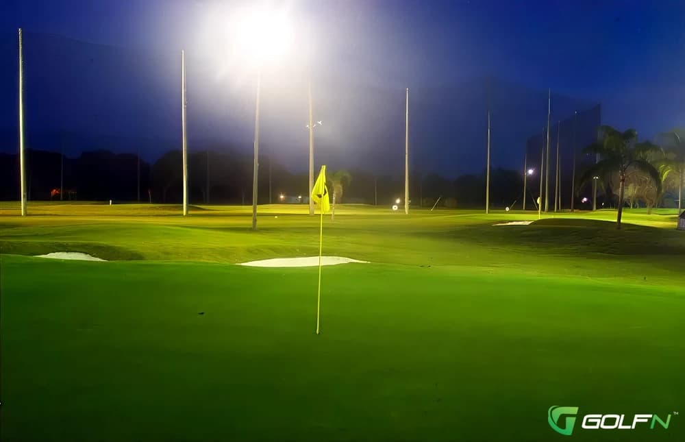 Suncoast Golf Center in Sarasota, Florida — public, 9-hole golf course