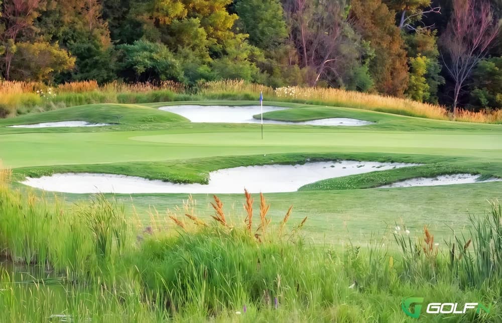 White Sands Golf Course in Orléans(Ottawa), Ontario — public, 9-hole golf course, designed by Graham Cooke (2006)