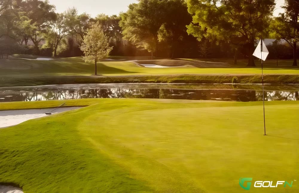 Elks Run Golf Club in Batavia, Ohio — public, 18-hole golf course, designed by Greg Norman (1999)