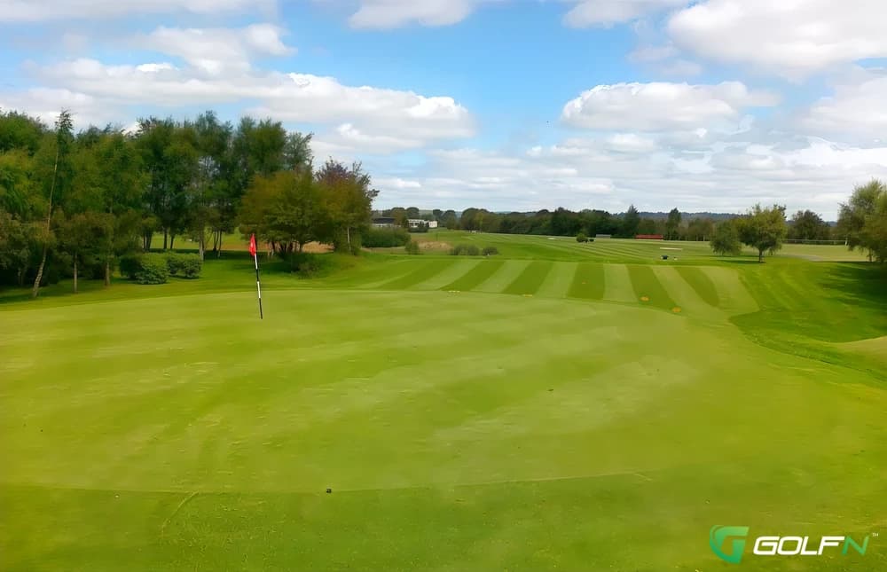Vicars Cross Golf Club in Chester, England — semi-private, 18-hole golf course, designed by Roger Jones (1995)
