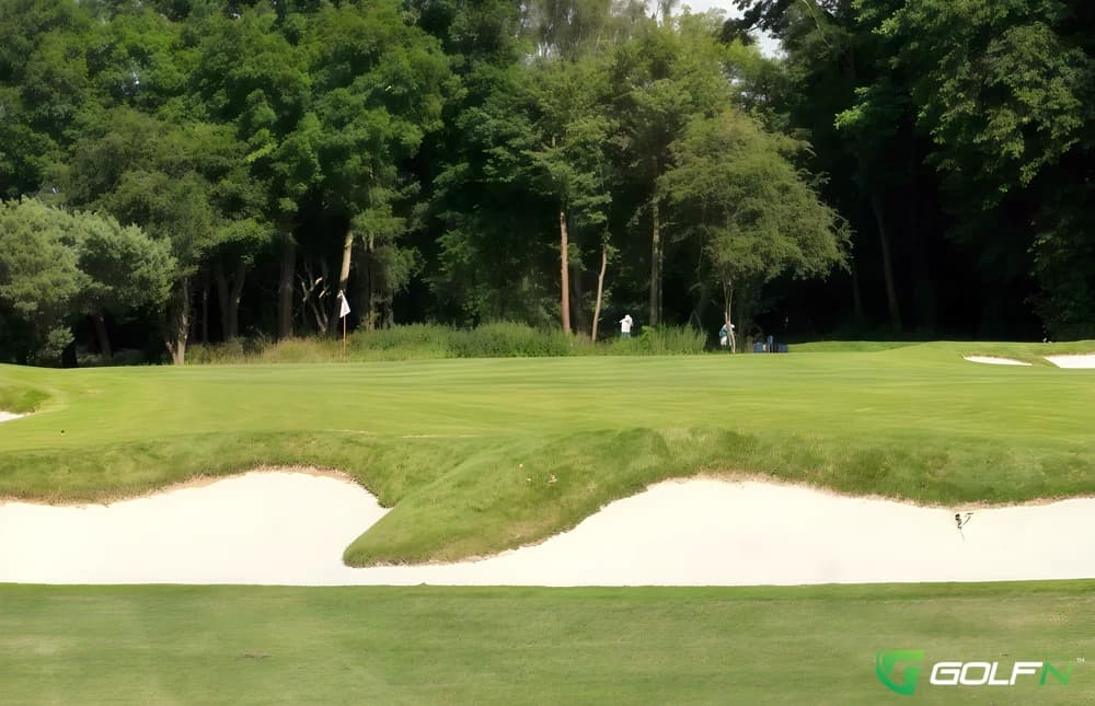Old - Royal Automobile Country Club in Epsom, England — private, 36-hole golf course, designed by Simon Gidman (1996)