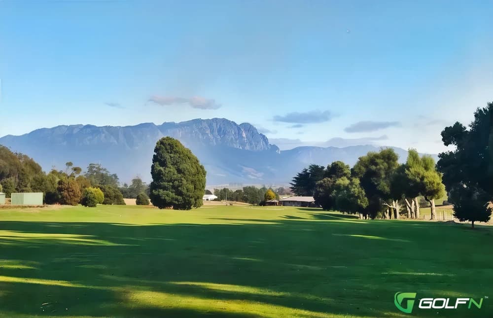 Sheffield Golf Club in Sheffield, Tasmania β public, 18-hole golf course