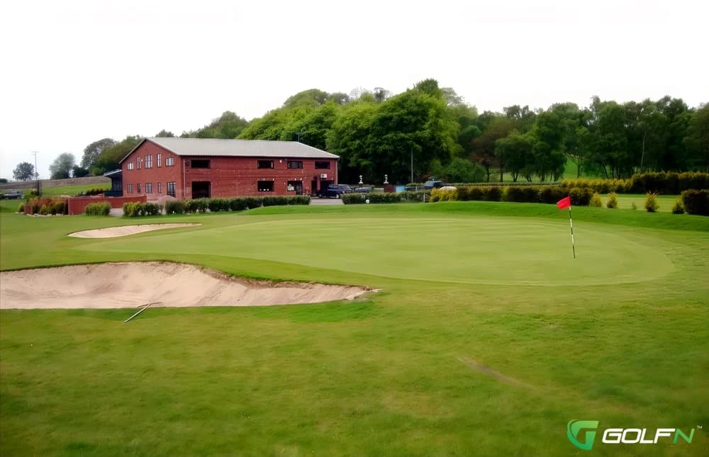 Halfpenny Green Golf Club in Swindon, England — semi-private, 18-hole golf course