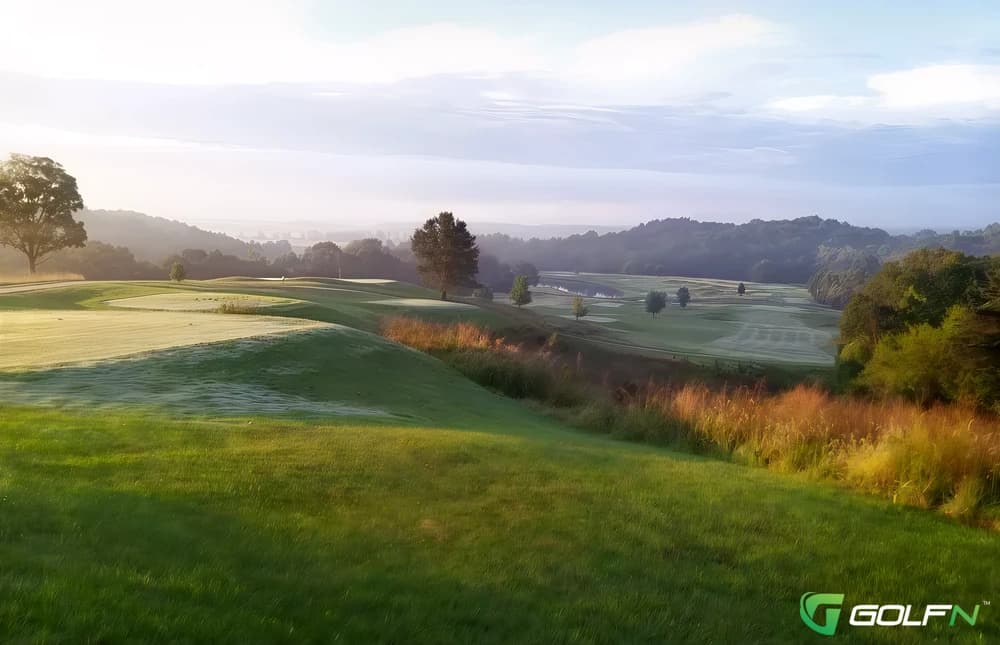Railwood Golf Club in Holts Summit, Missouri — public, 18-hole golf course, designed by Larry W. Flatt