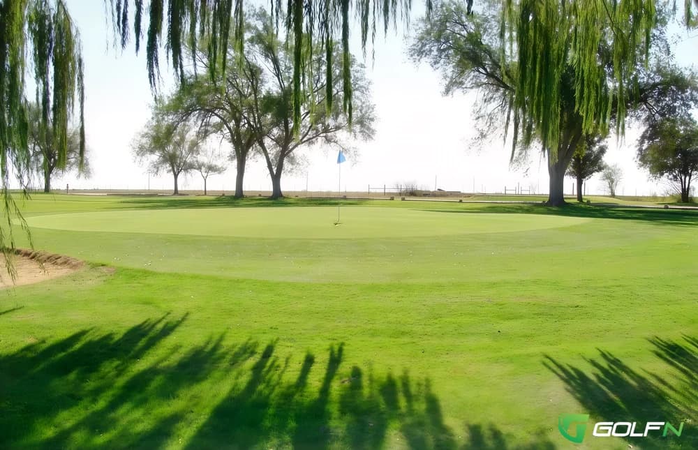 Lovington Country Club in Lovington, New Mexico — private, 18-hole golf course, designed by Warren Cantrell (1953)