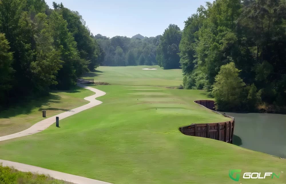 Kirkwood National Golf Club in Holly Springs, Mississippi — semi-private, 18-hole golf course, designed by Greg Connor