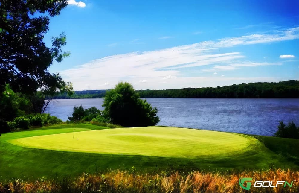 Mississippi Dunes Golf Links in Cottage Grove, Minnesota — semi-private, 18-hole golf course, designed by Dr. William Doebler