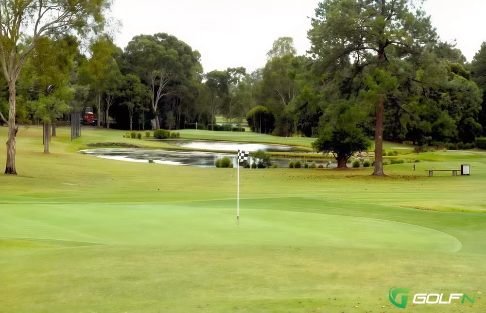 Lakeside Country Club in Coombabah, Queensland β semi-private, 9-hole golf course, designed by Graham Papworth (2002)