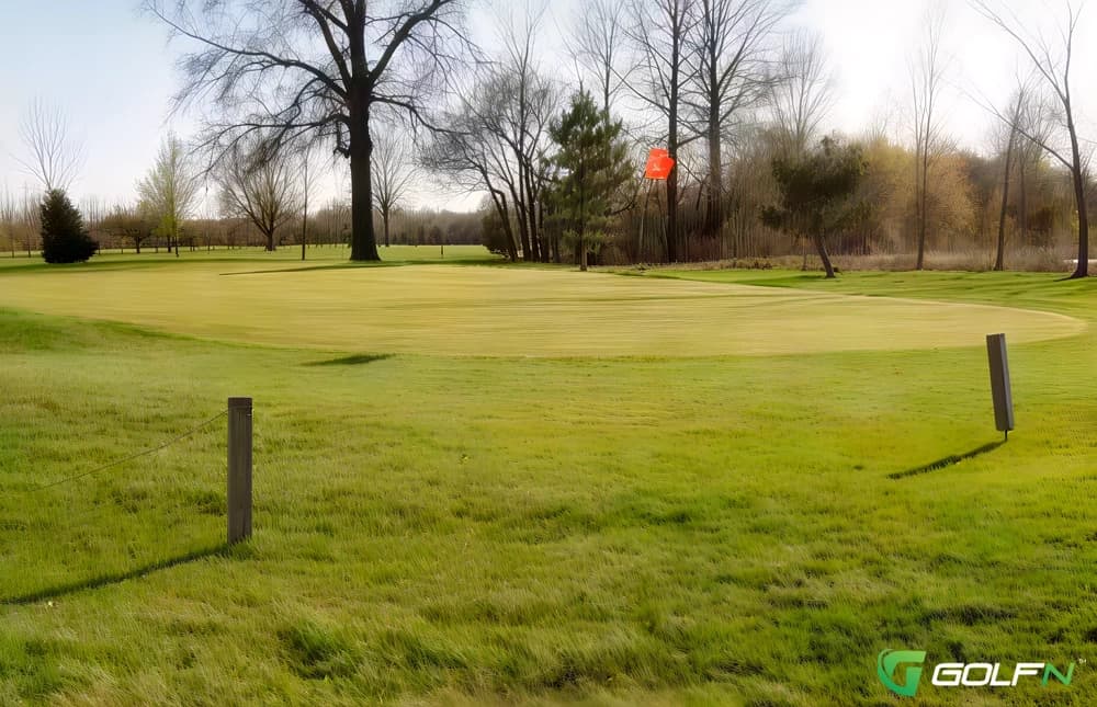 Vermilion Country Club in Vermilion, Ohio — public, 12-hole golf course