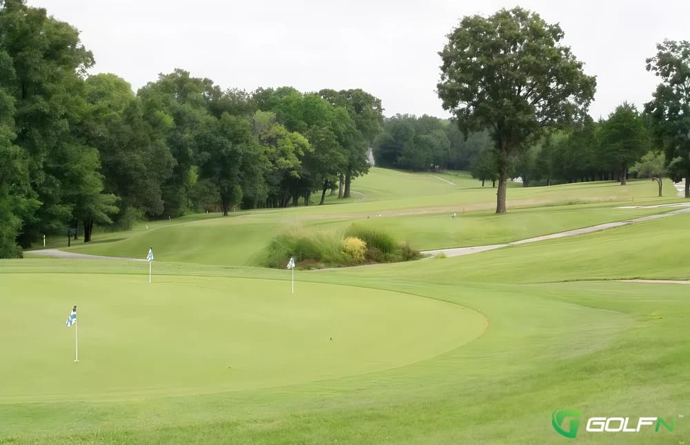 Raintree Country Club in Hillsboro, Missouri — semi-private, 18-hole golf course