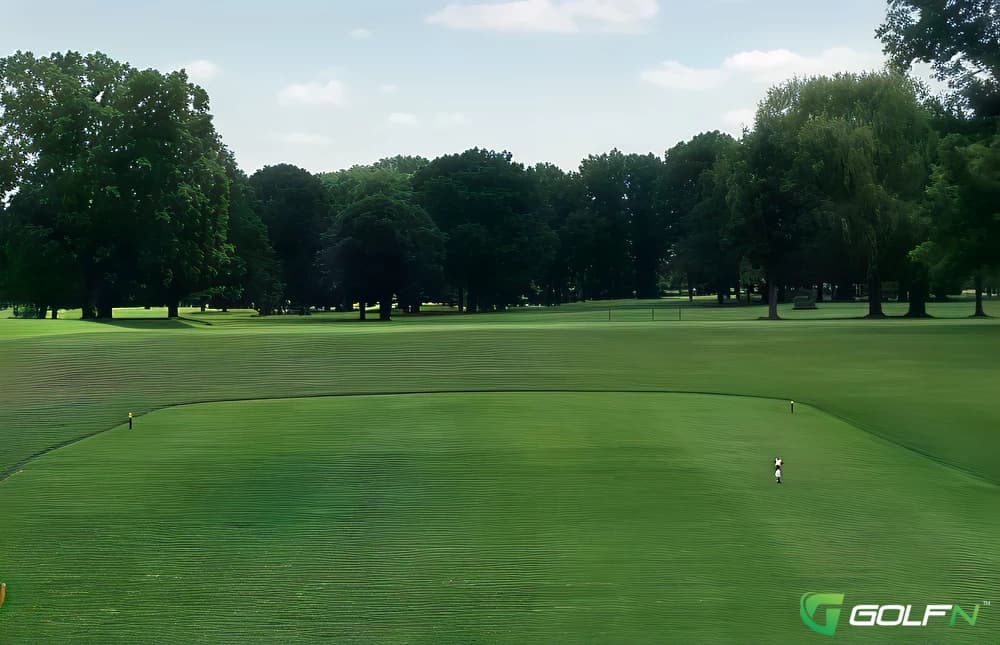 Normandy Oaks Golf Club in Royal Oak, Michigan — private, 9-hole golf course