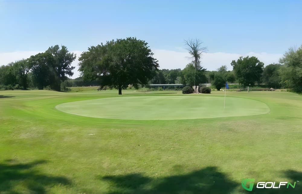 Shadow Creek Country Club in Sallisaw, Oklahoma — semi-private, 18-hole golf course, designed by Ken Vann (1984)