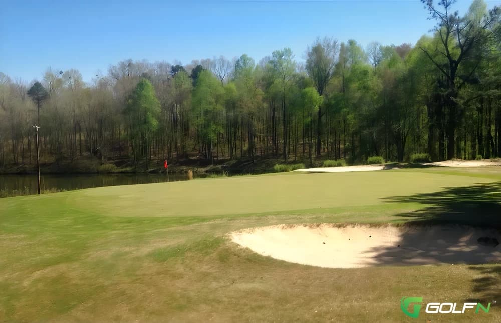 Hartwell Golf Club in Hartwell, Georgia — semi-private, 18-hole golf course