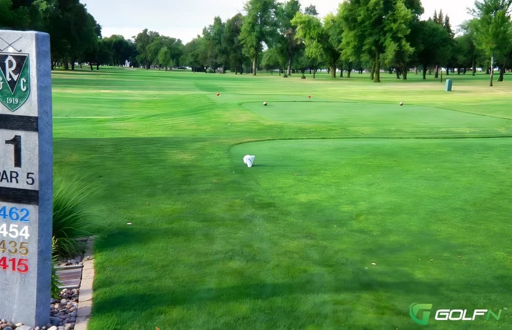 Riverside Golf Club in Grand Island, Nebraska — private, 18-hole golf course, designed by Bob Lohmann