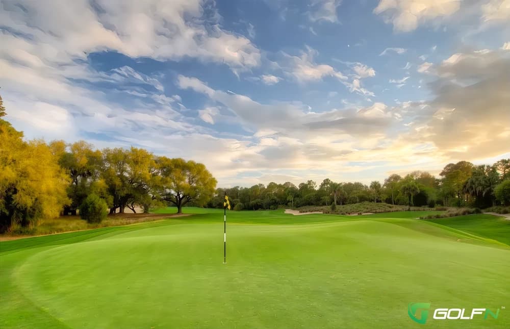 River Course Clubhouse & Golf Course in Kiawah Island, South Carolina — private, 18-hole golf course, designed by Tom Fazio
(1995)