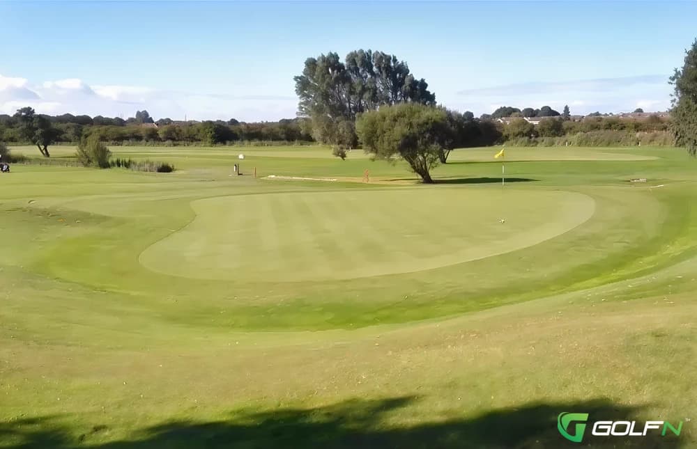 Poulton-Le-Fylde Golf Club in Poulton-le-Fylde Blackpool, England — private, 18-hole golf course