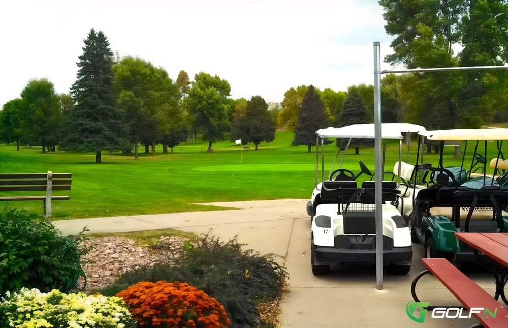 Regulation-Sun Valley Golf Course in Sioux City, Iowa — public, 9-hole golf course, designed by Leo Johnson