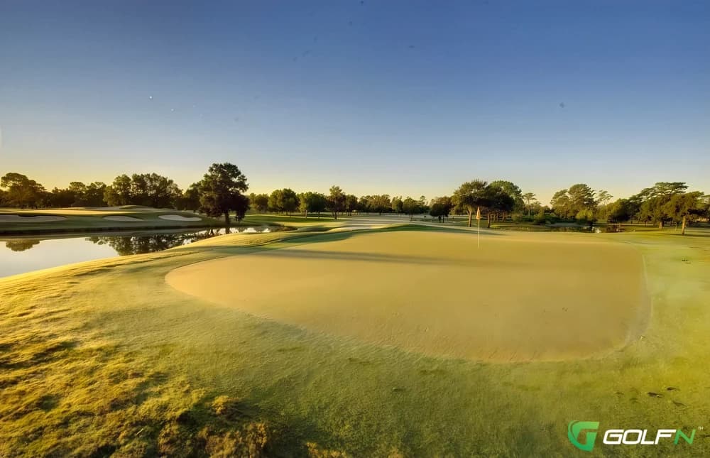Golfcrest Country Club in Pearland, Texas — private, 18-hole golf course, designed by Joe Finger (1971)