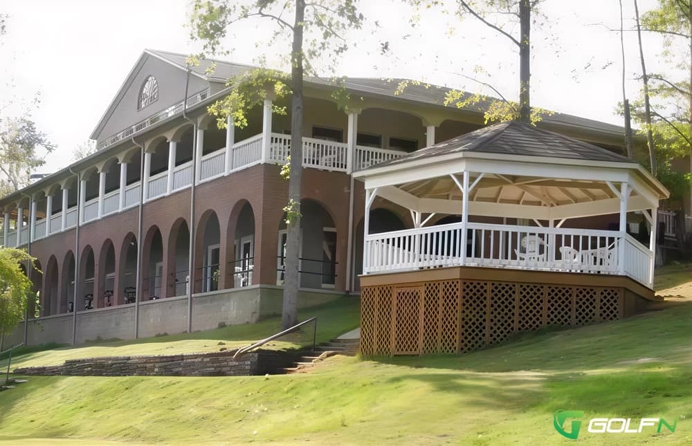 Broken Arrow Golf Course in Scottsboro, Alabama — public, 18-hole golf course