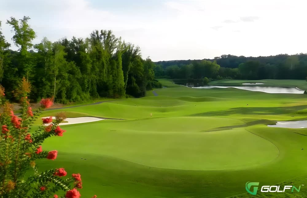 Carolina Lakes Golf Club in Indian Land, South Carolina — public, 18-hole golf course, designed by Timothy Freeland (2006)