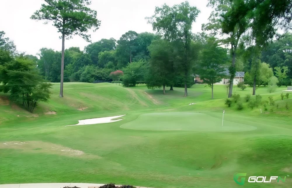 East Ridge Country Club in Shreveport, Louisiana — private, 18-hole golf course, designed by Press Maxwell (1955)