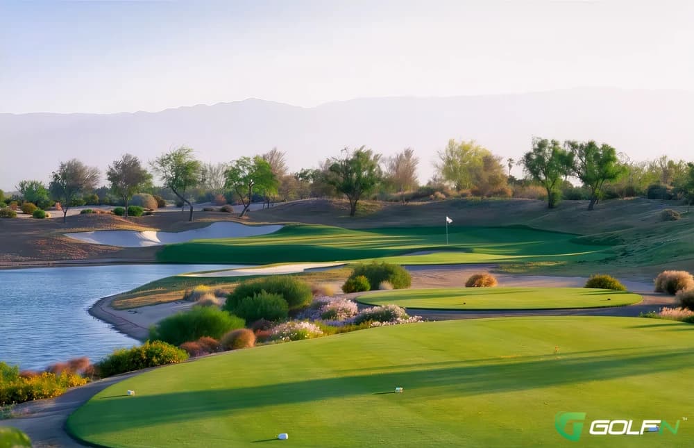 Greg Norman - Pga West in La Quinta, California — public, 18-hole golf course, designed by Greg Norman
(1999)