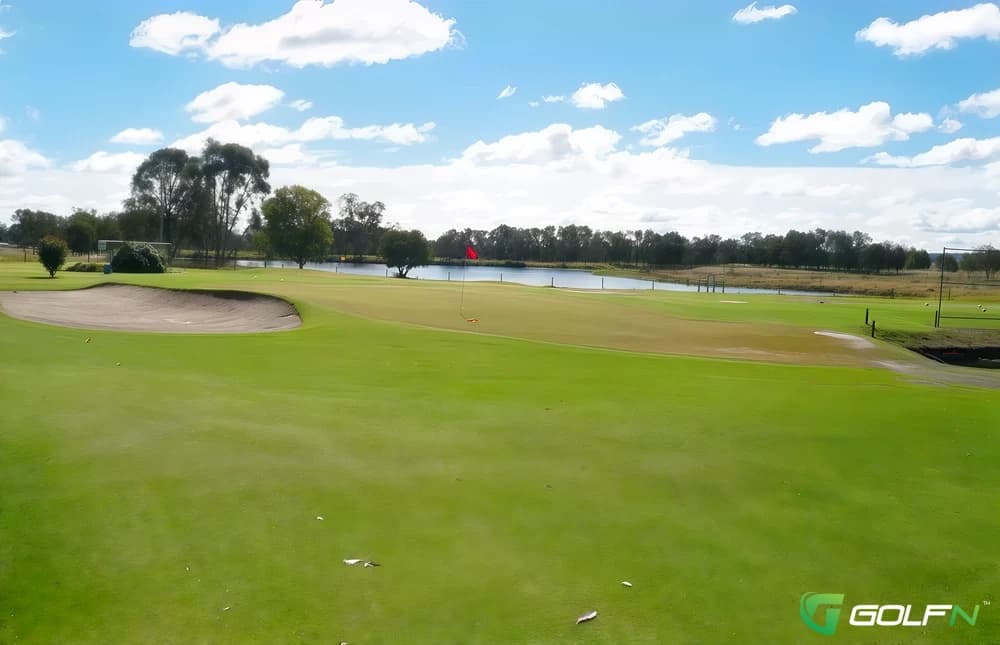Kingaroy Golf Club in Kingaroy, Queensland β semi-private, 18-hole golf course